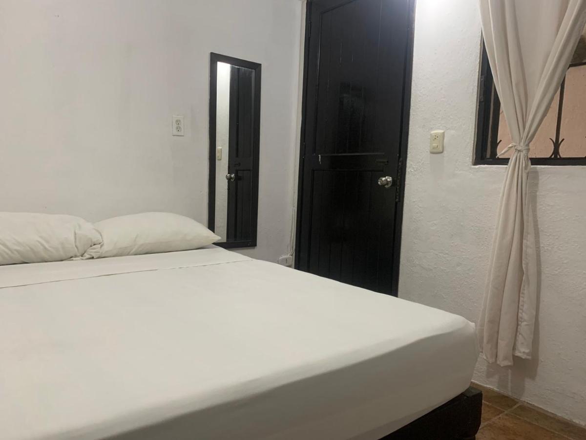 Moonshine Hotel Playa del Carmen Bagian luar foto