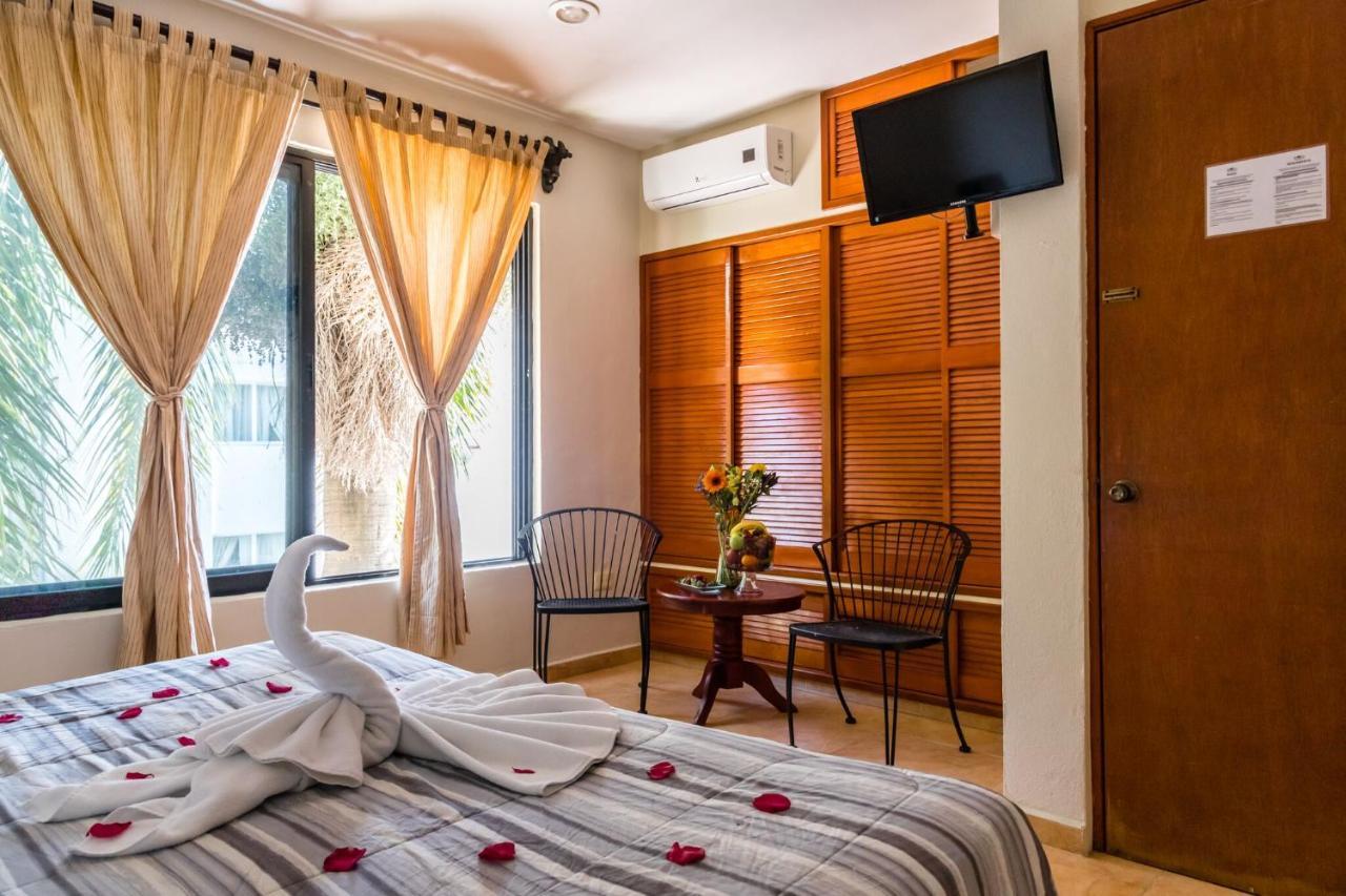 Moonshine Hotel Playa del Carmen Bagian luar foto