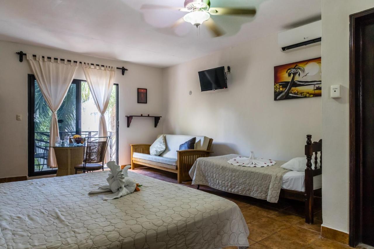 Moonshine Hotel Playa del Carmen Bagian luar foto