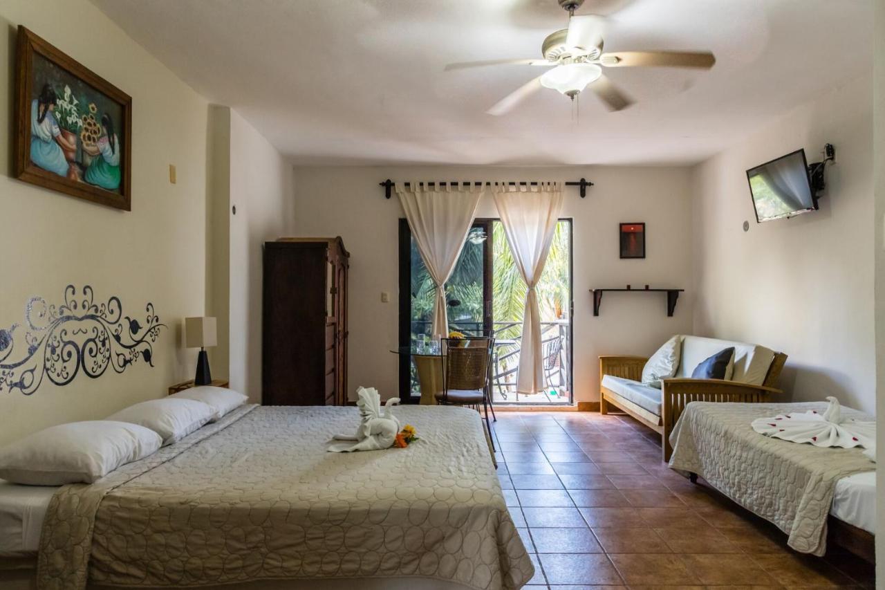 Moonshine Hotel Playa del Carmen Bagian luar foto