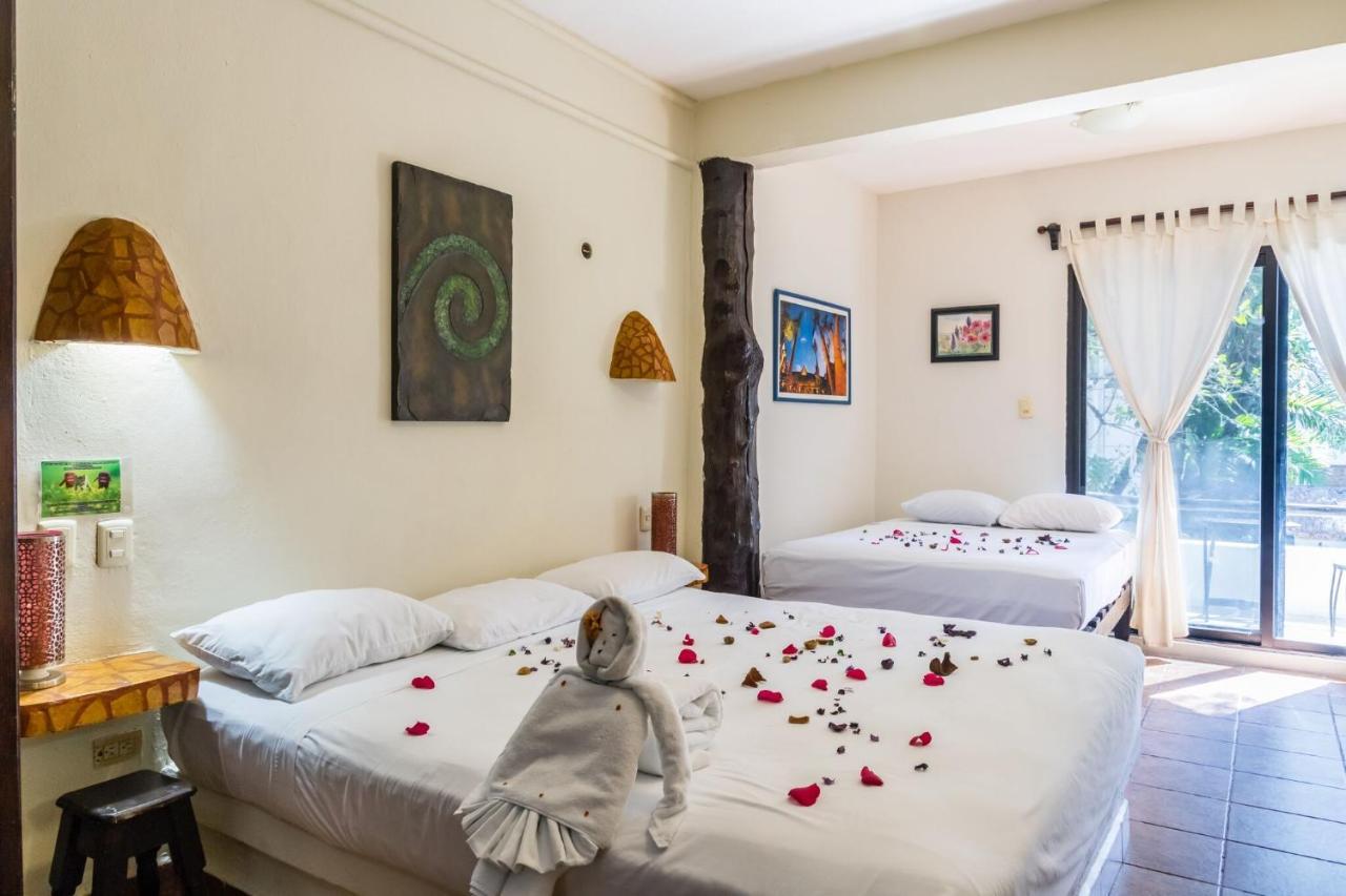 Moonshine Hotel Playa del Carmen Bagian luar foto