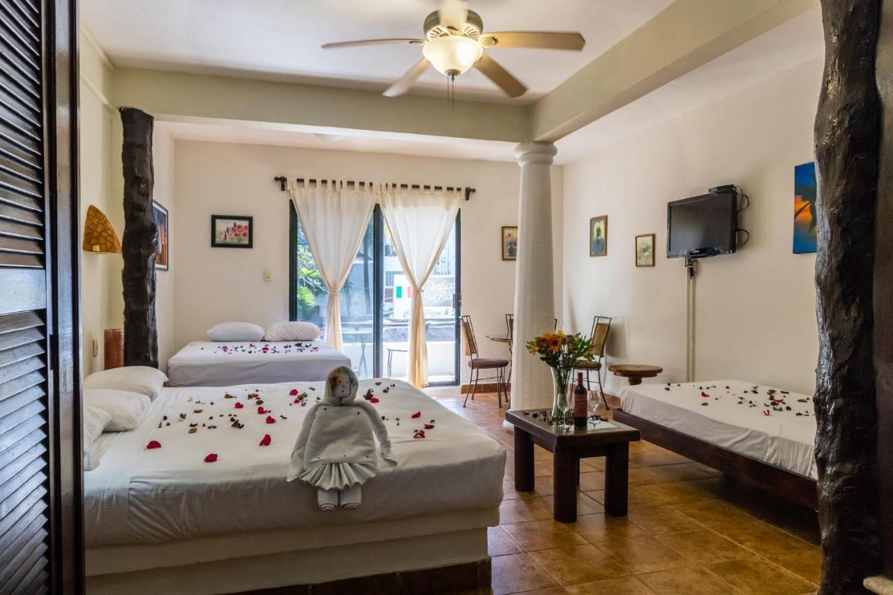Moonshine Hotel Playa del Carmen Bagian luar foto