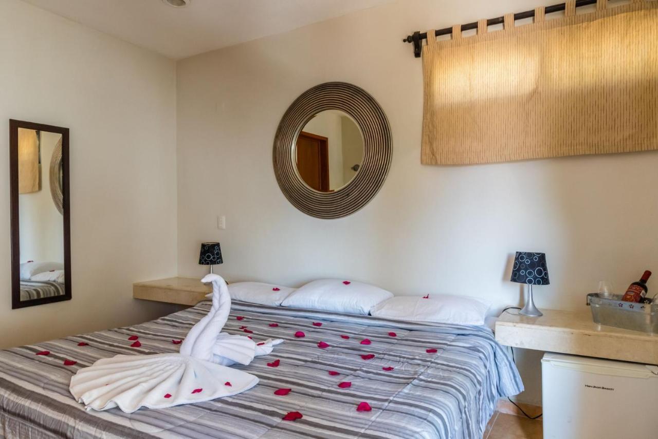 Moonshine Hotel Playa del Carmen Bagian luar foto